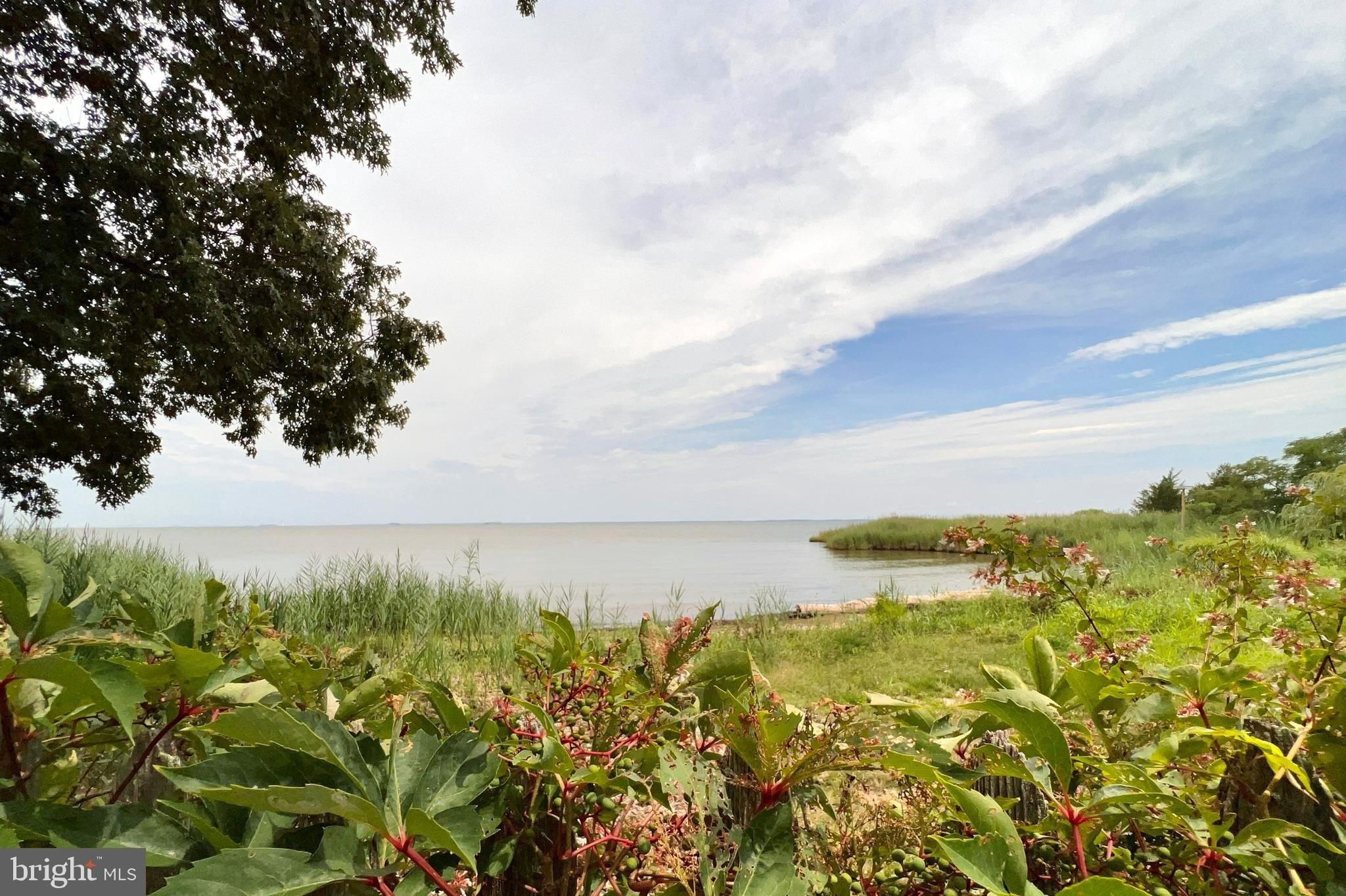 Cedar Ln, Shady Side, MD 20764