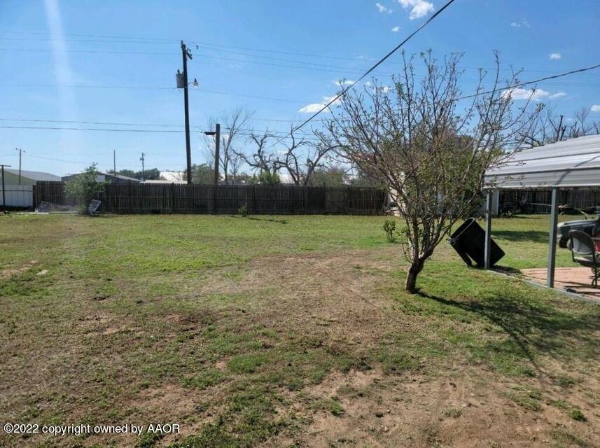 S Gaines Ave, Tulia, TX 79088