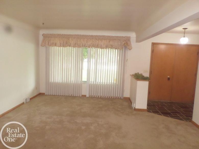 Little Mack Ave, Saint Clair Shores, MI 48081