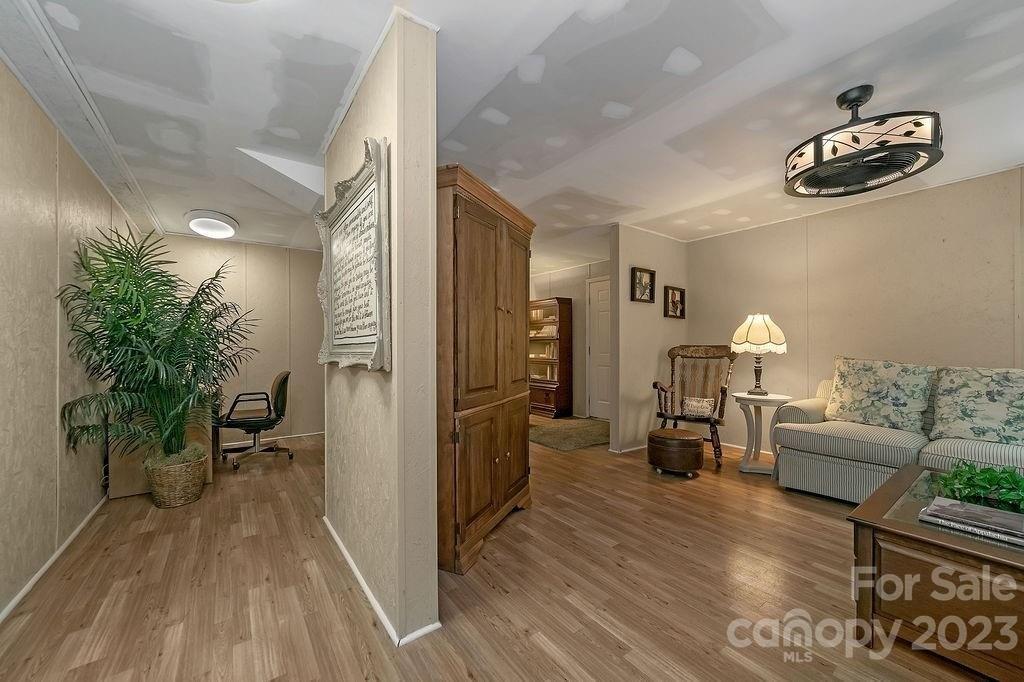 Wilson Dr, Brevard, NC 28712