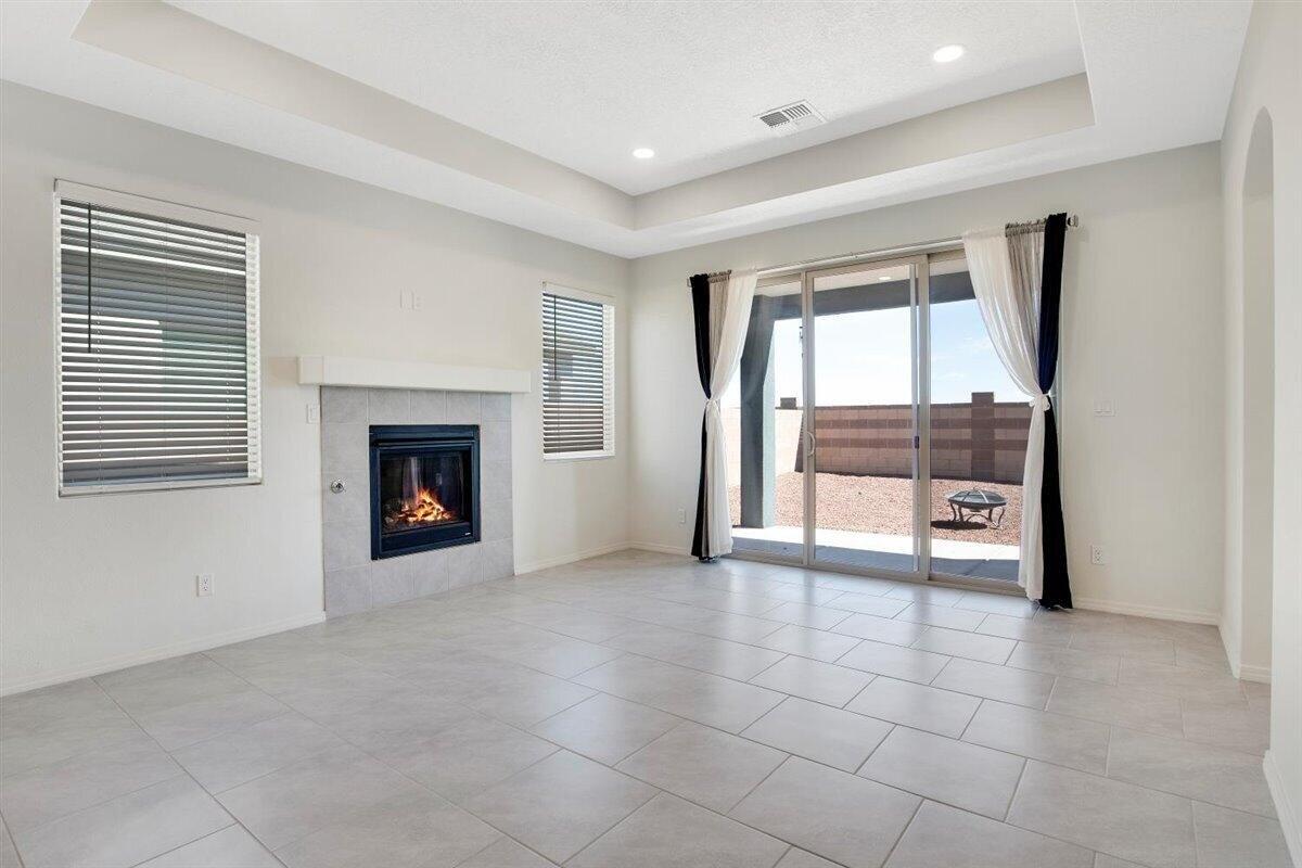 Golden Eagle Loop Ne, Rio Rancho, NM 87144