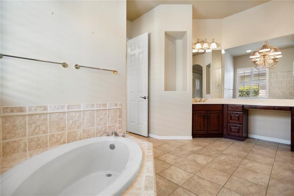 Northfield Dr, Tarpon Springs, FL 34688