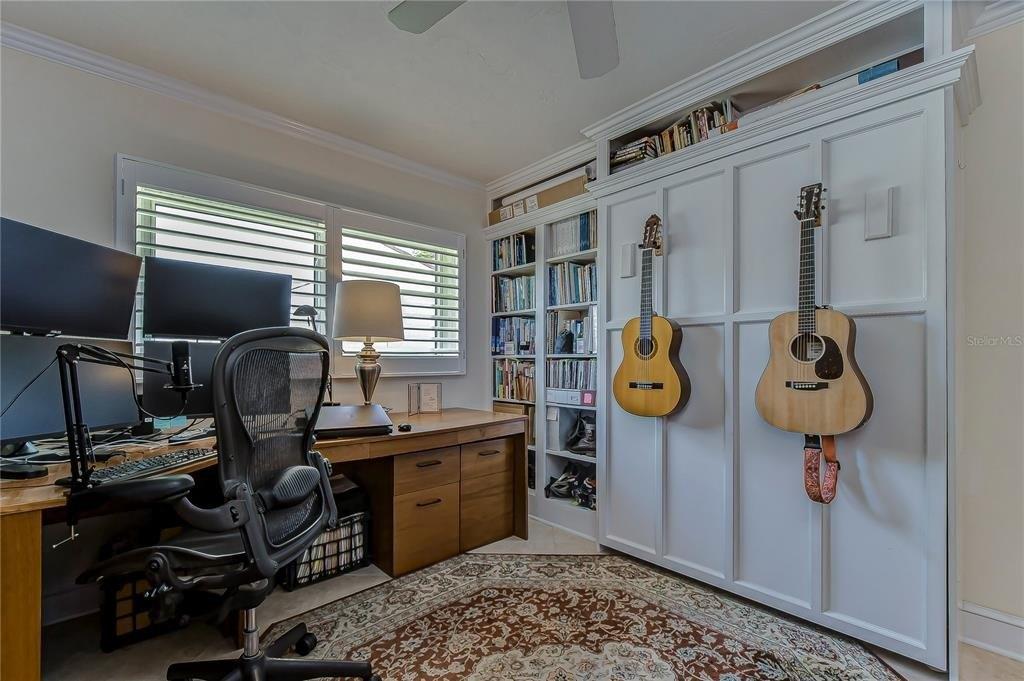 5th St E, Treasure Island, FL 33706