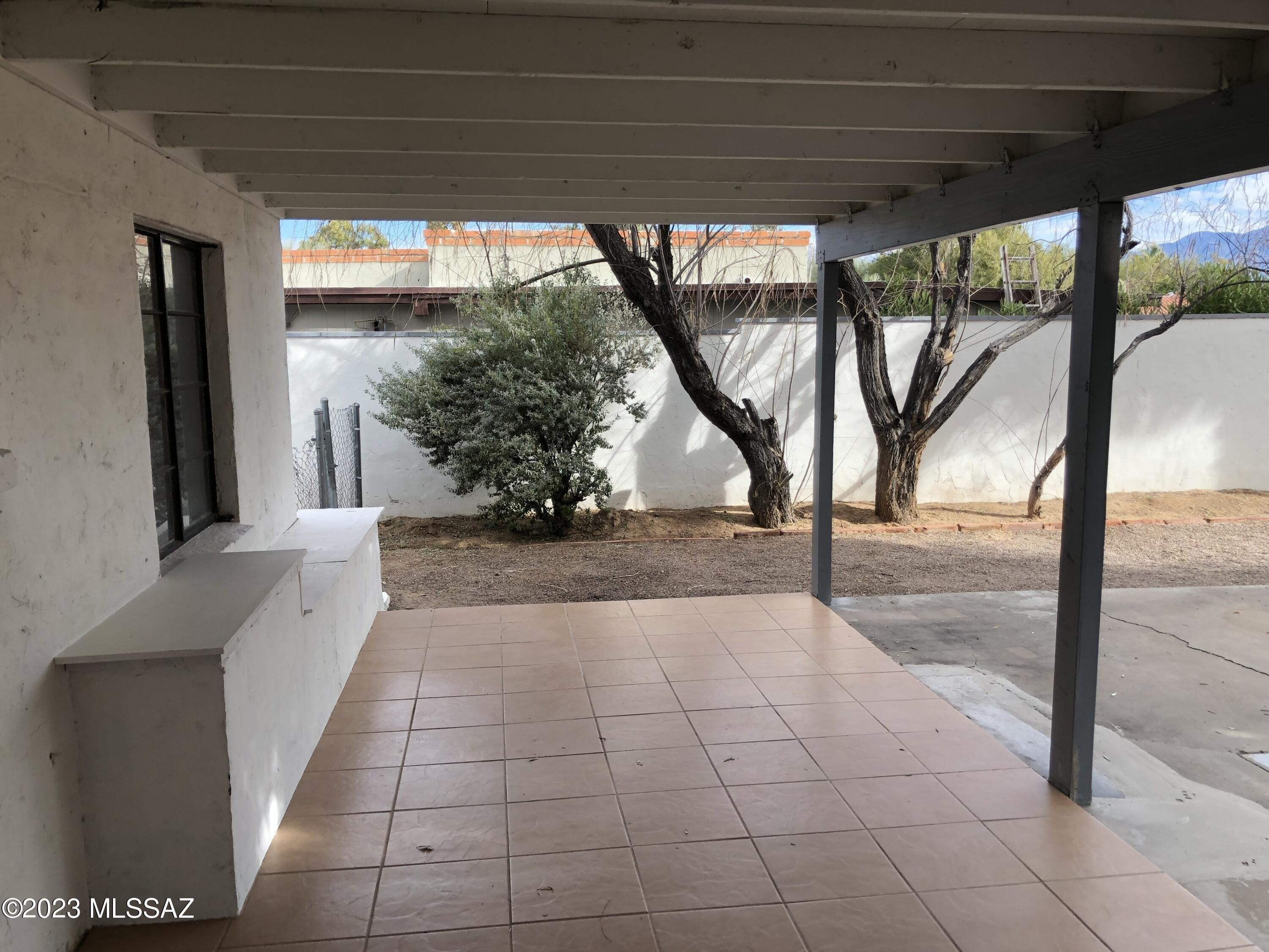E Los Arcos, Green Valley, AZ 85614