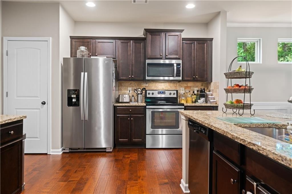Westin Cir, Flowery Branch, GA 30542