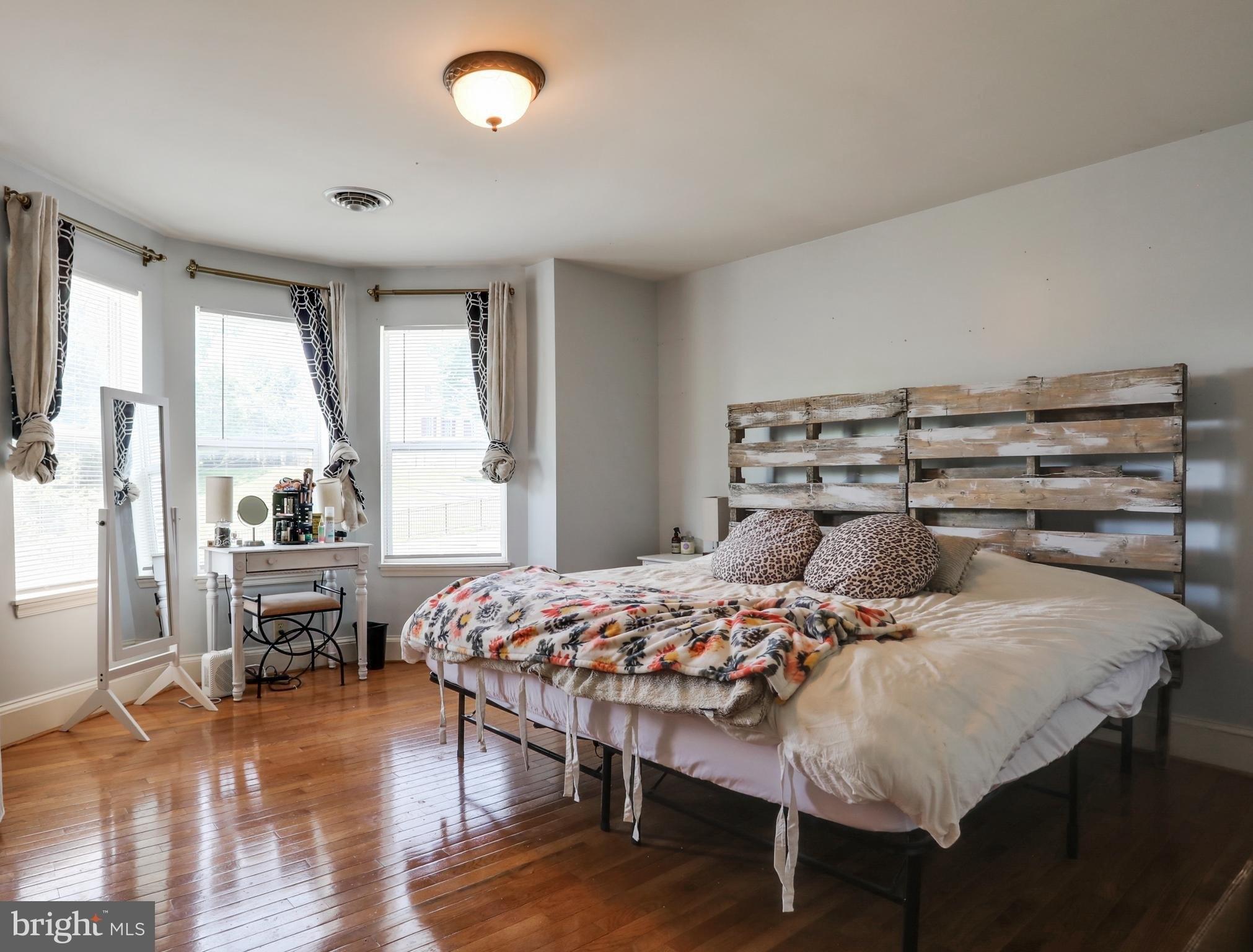 W King St, Martinsburg, WV 25401