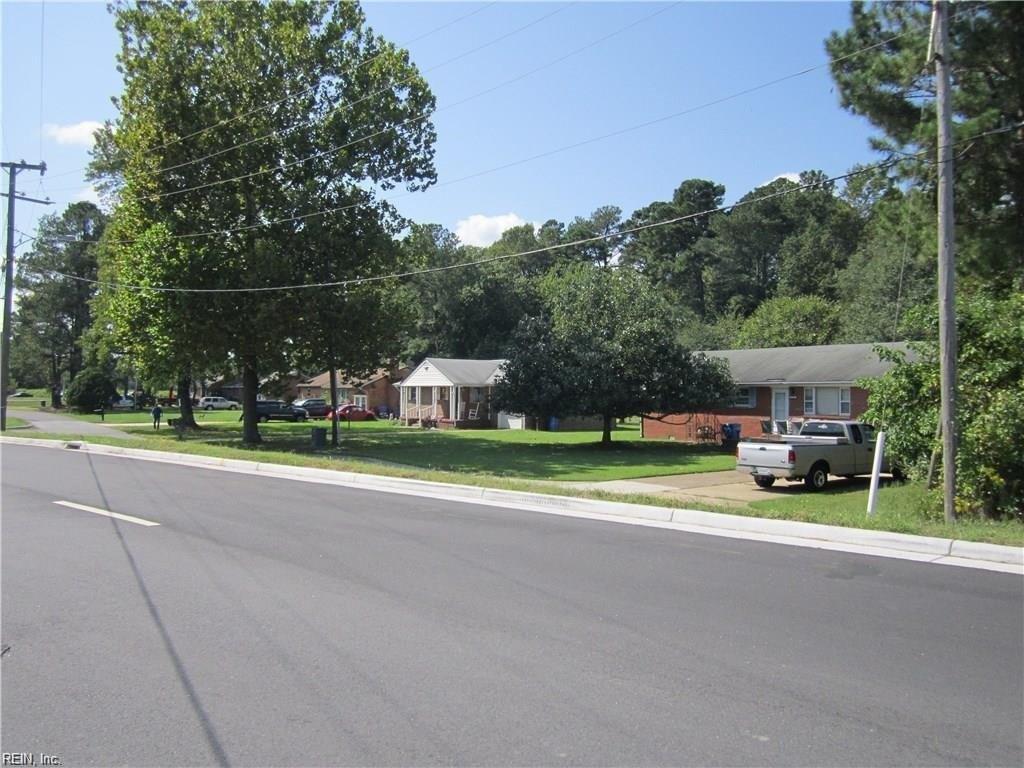 W Elm St, Stockton, CA 95203