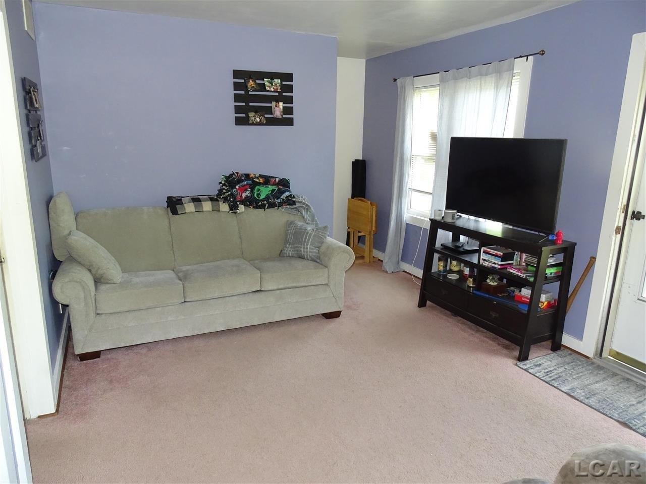 Loren Rd, Adrian, MI 49221