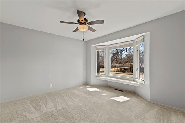 Dorchester Dr, Bartlesville, OK 74006