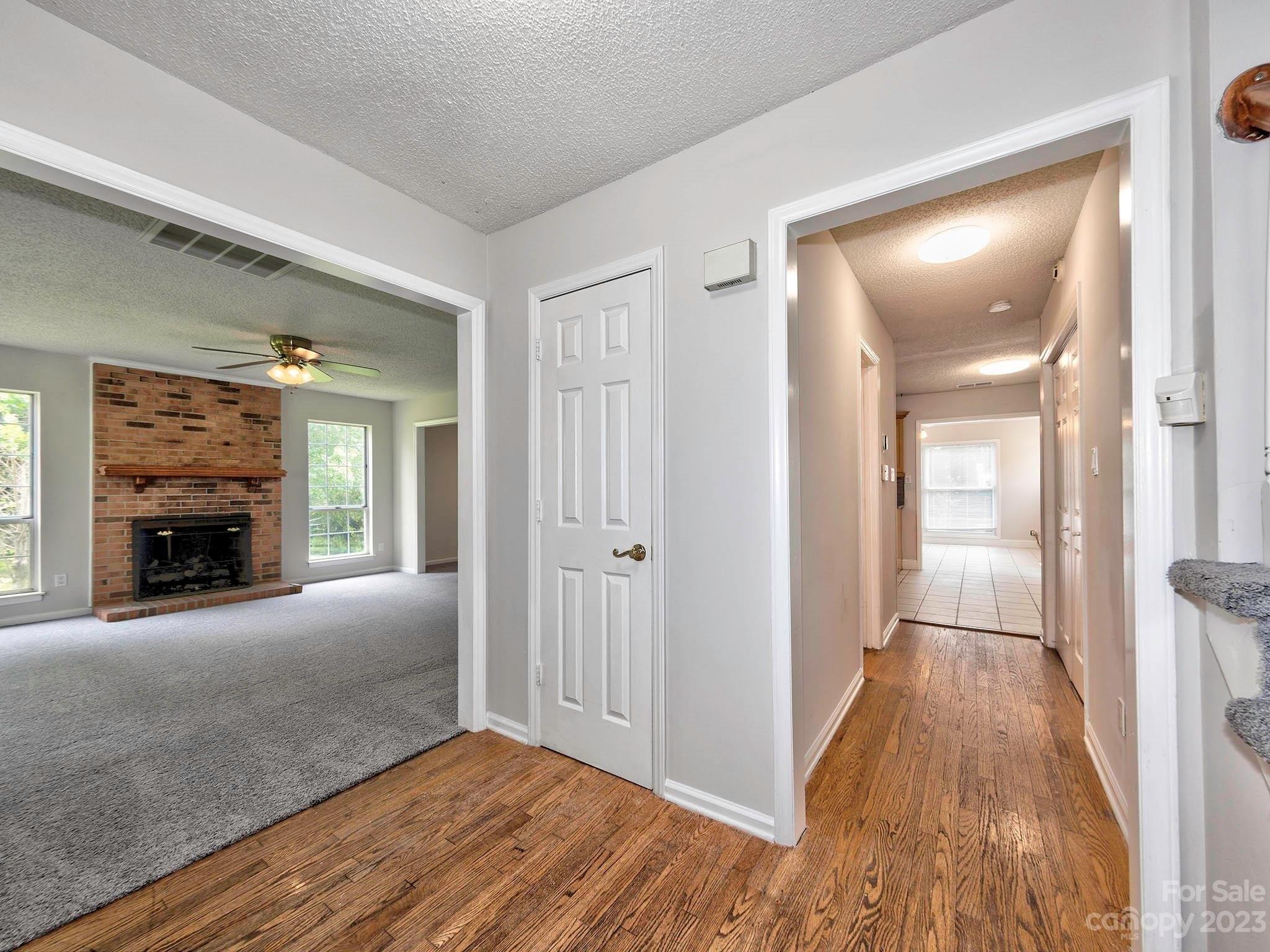 Poppleton Ct, Charlotte, NC 28273