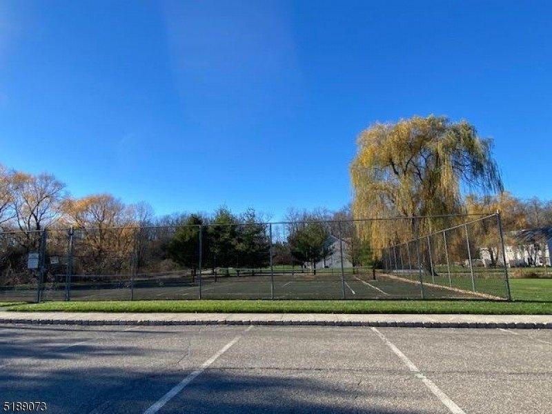 Fox Tail Ln, Hamburg, NJ 07419