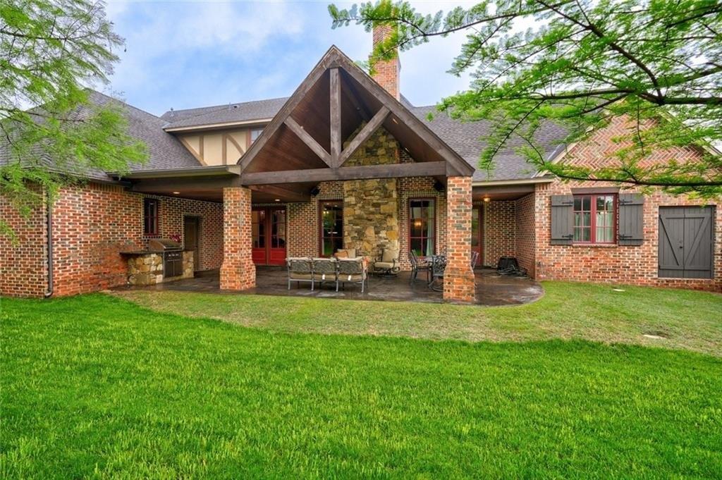 Oak Tree Cir, Edmond, OK 73025