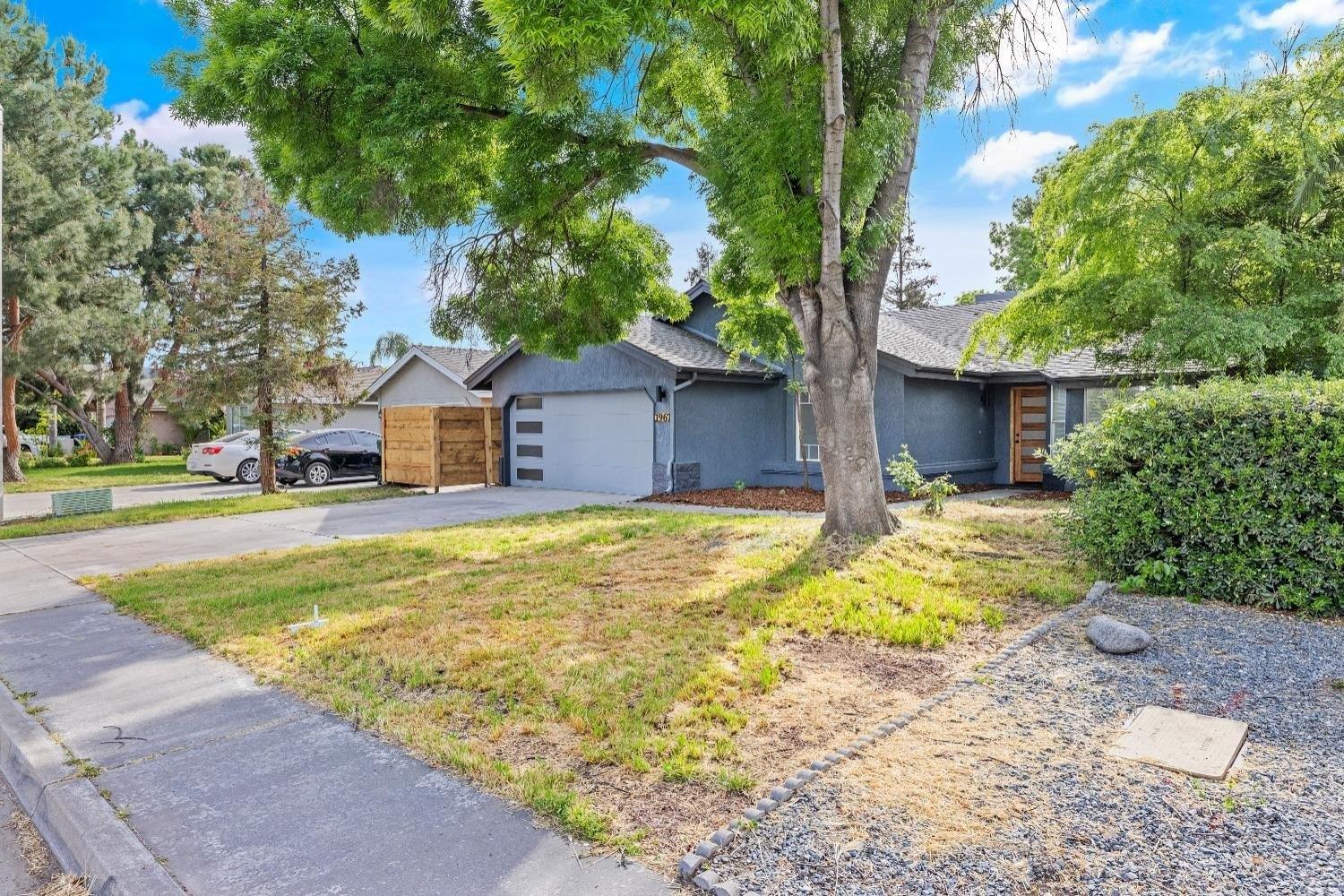 N Ventura Ave, Farmersville, CA 93223