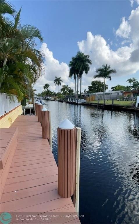 Cat Cay Ln, Fort Lauderdale, FL 33312
