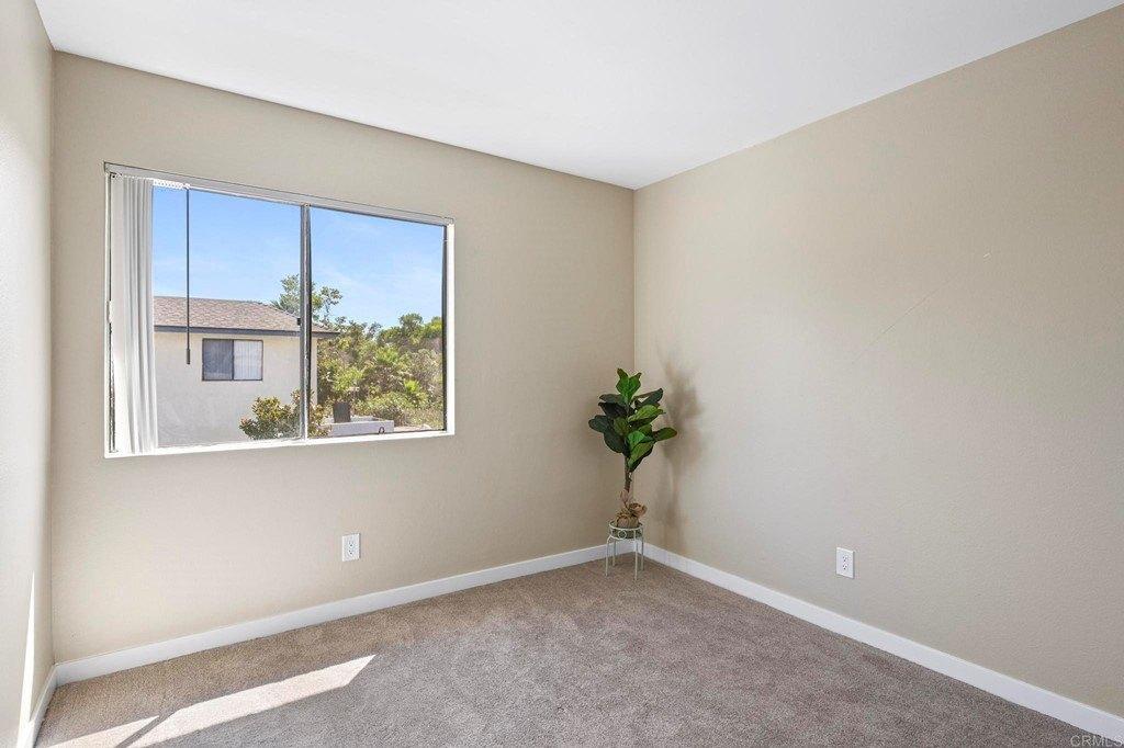 Tiberon Dr, Oceanside, CA 92056