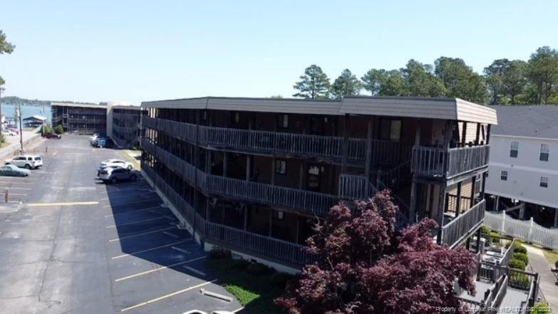 Lake Place Condo Dr, Elizabethtown, NC 28337
