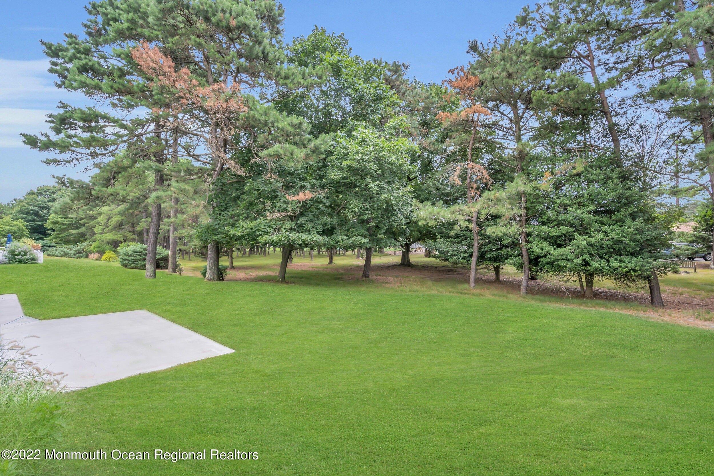 Millbrook Dr, Toms River, NJ 08757