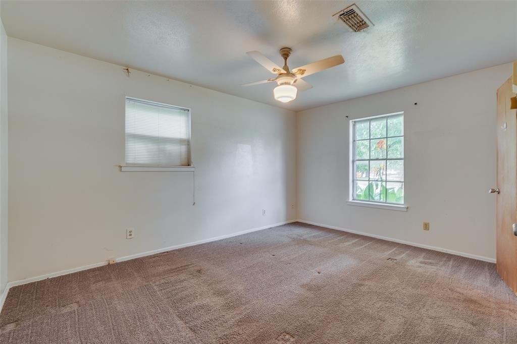 Edna Dr, Fort Worth, TX 76140
