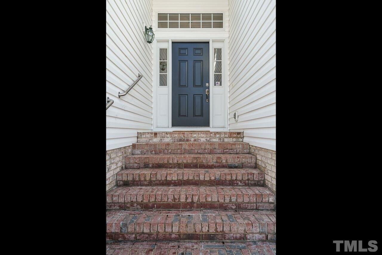 W Acres Cres, Cary, NC 27519