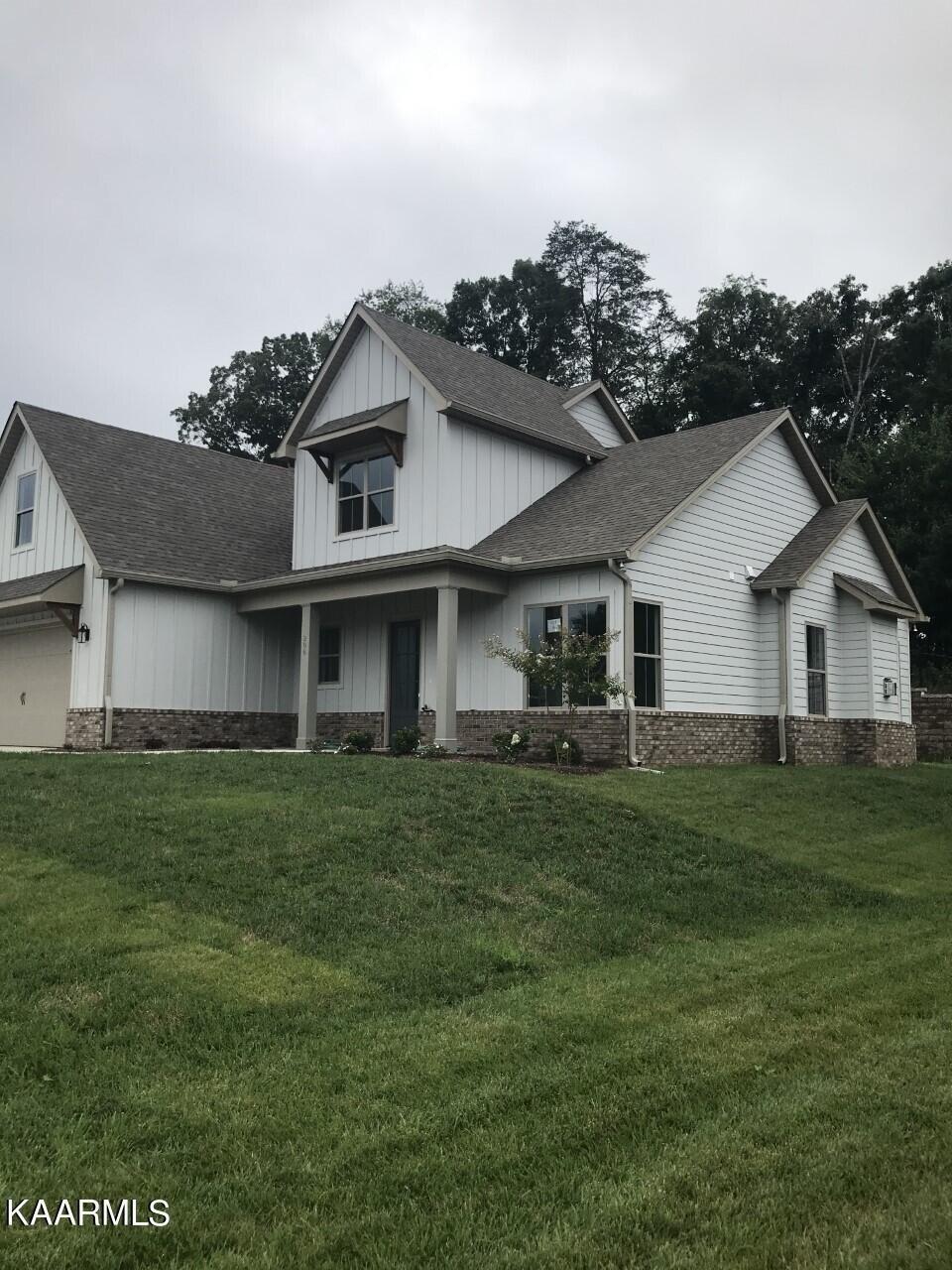 Stamford Bridge Way, Lenoir City, TN 37772