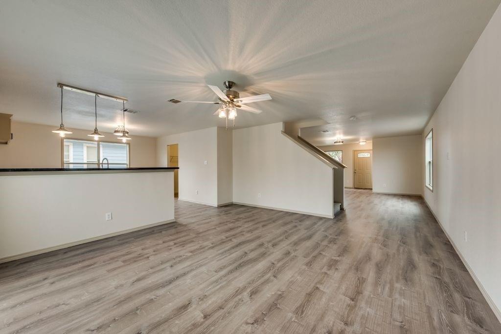 Vineridge Ln, Burleson, TX 76028