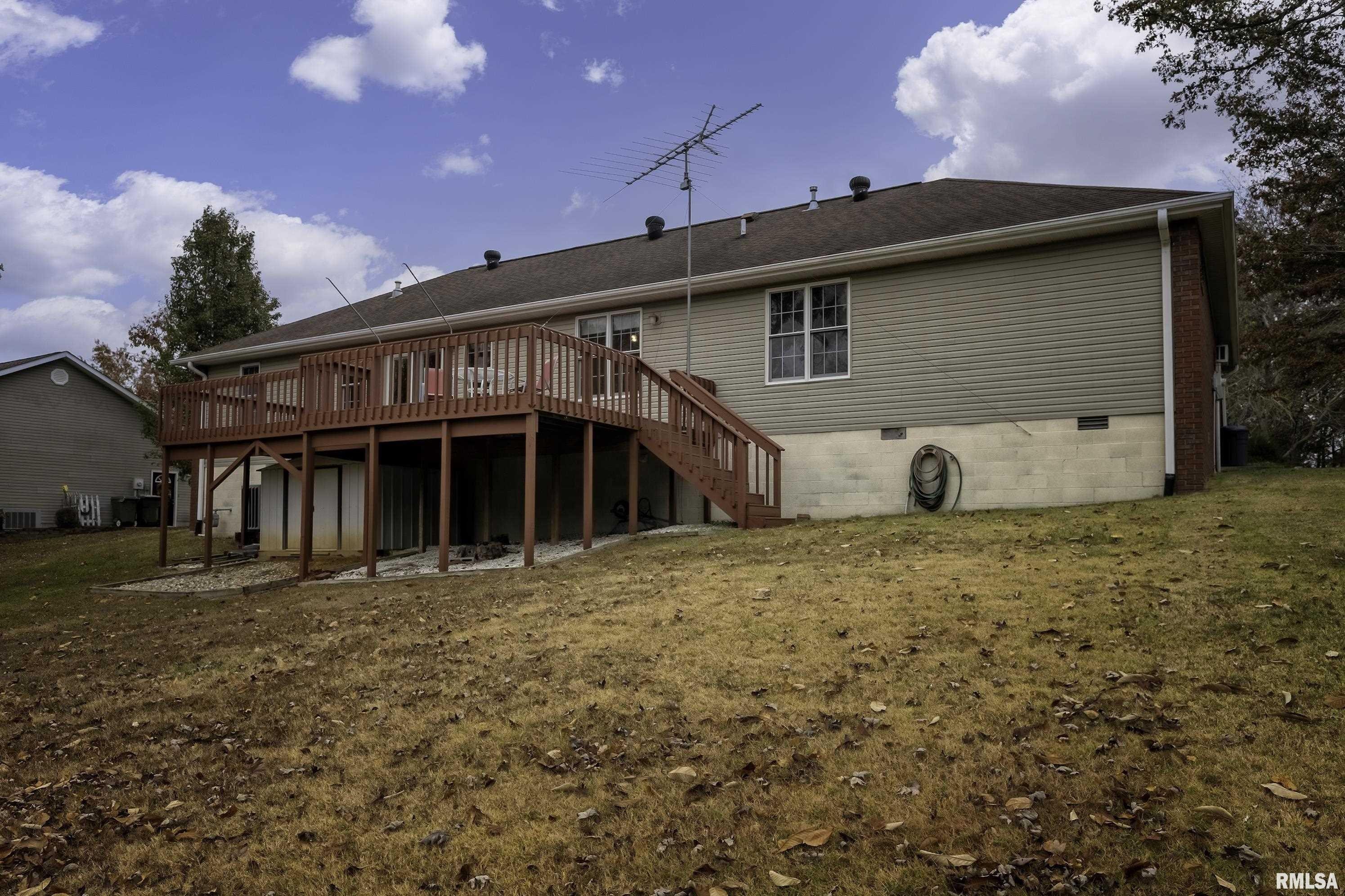 Saddle Ln, Marion, IL 62959