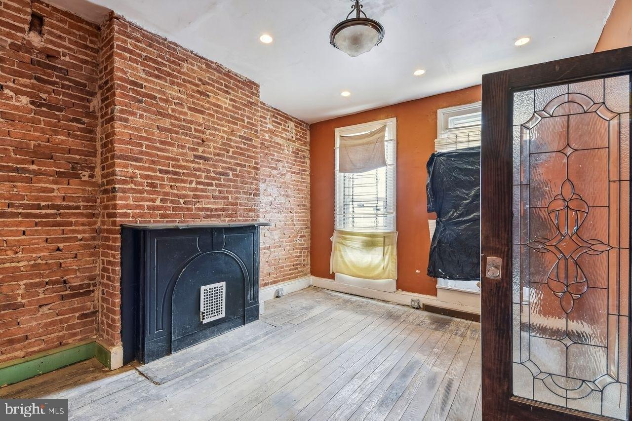 Francis St, Baltimore, MD 21217