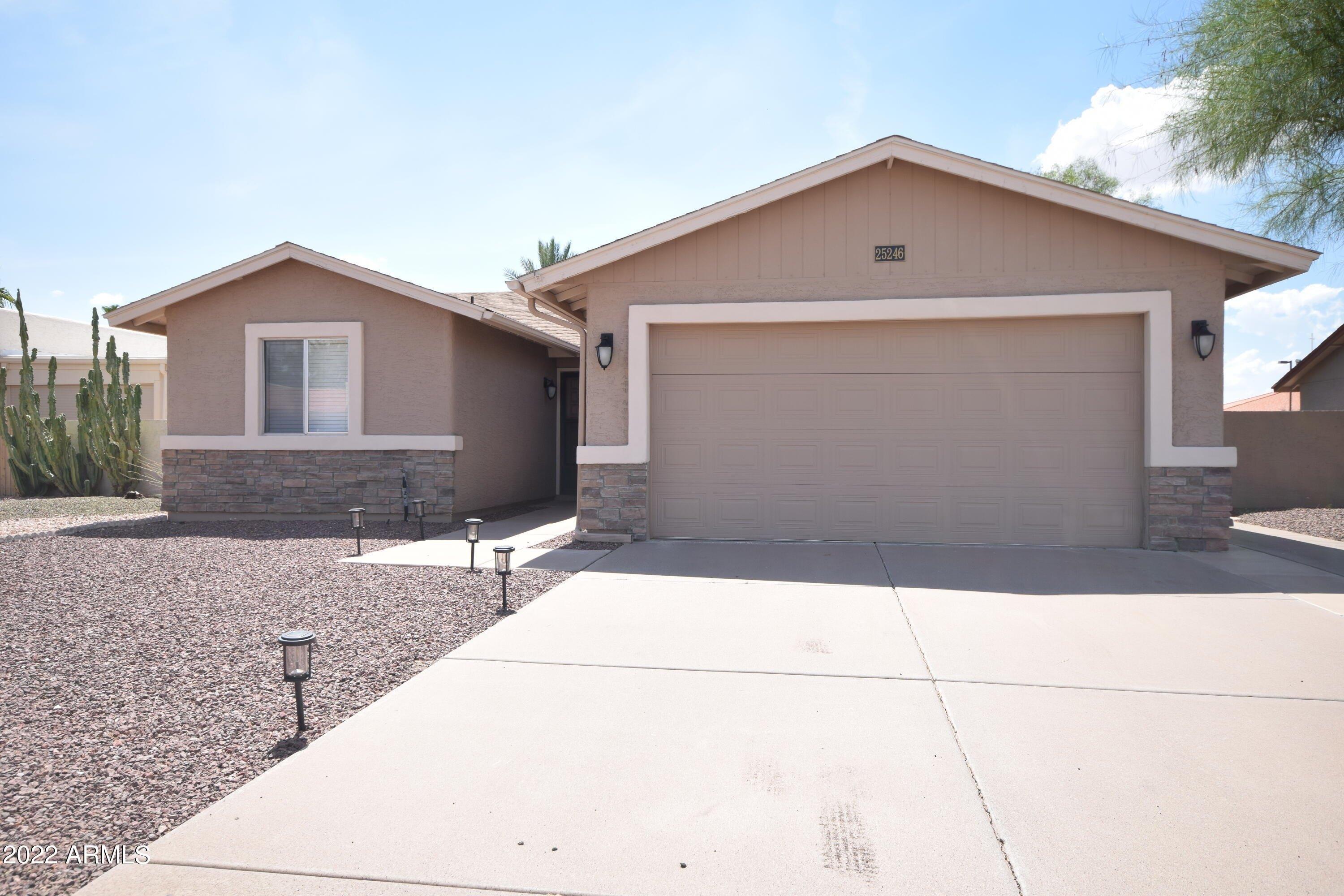 S Pinewood Dr, Sun Lakes, AZ 85248