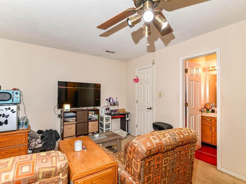 Hartland Dr, Indianapolis, IN 46229
