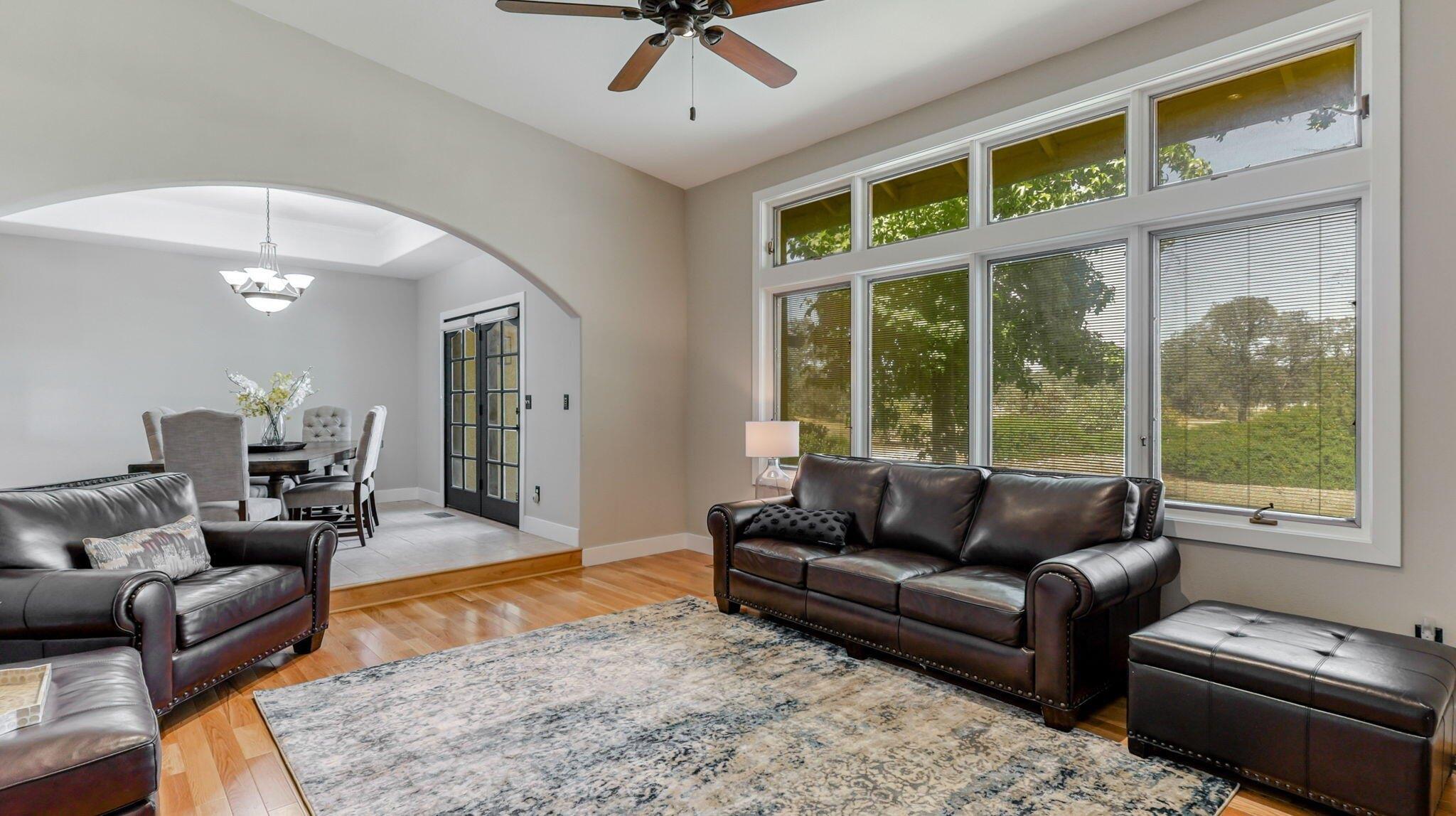 Little Meadow Ln, Redding, CA 96002