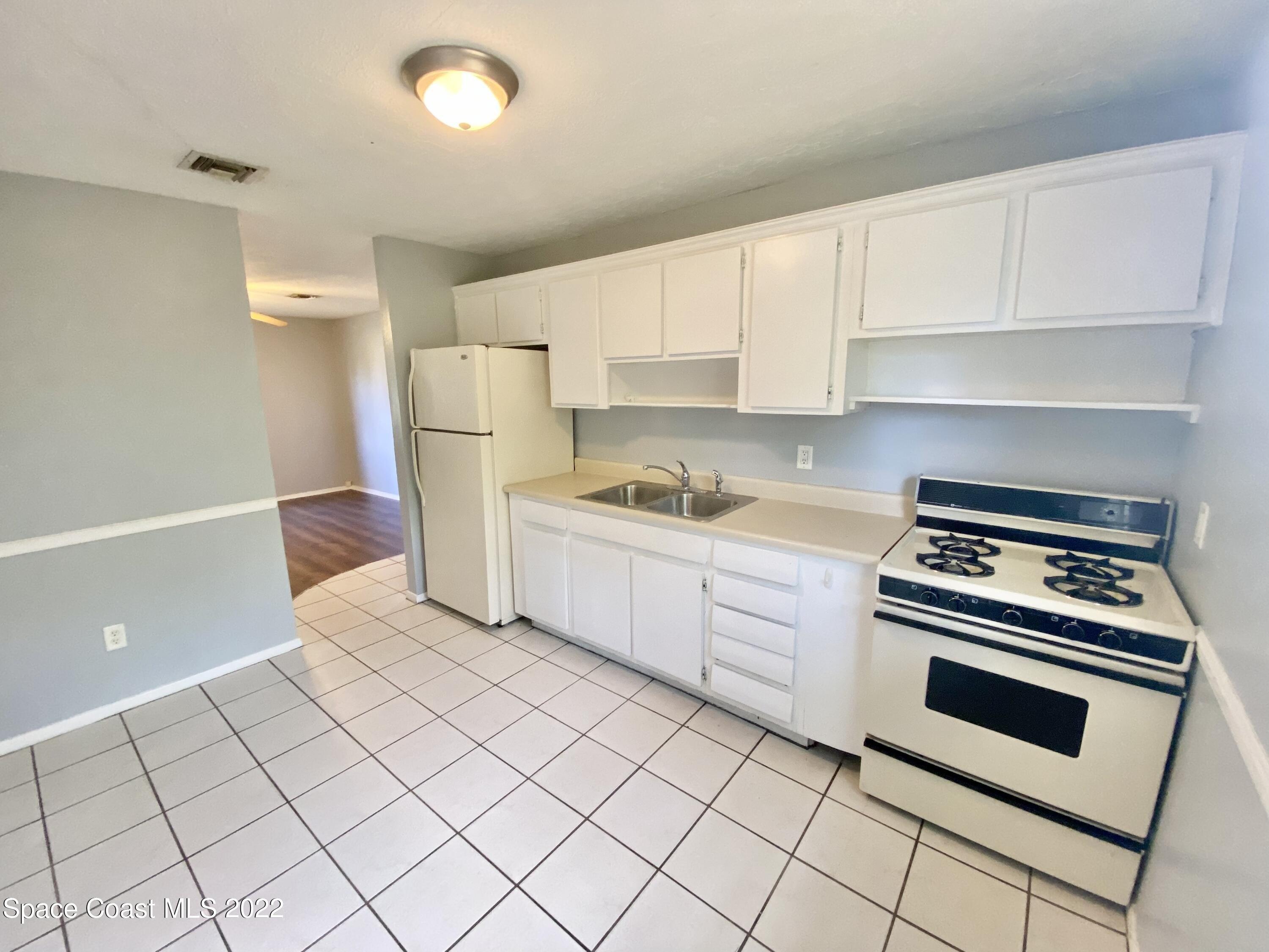 Shelby Dr, Melbourne, FL 32935
