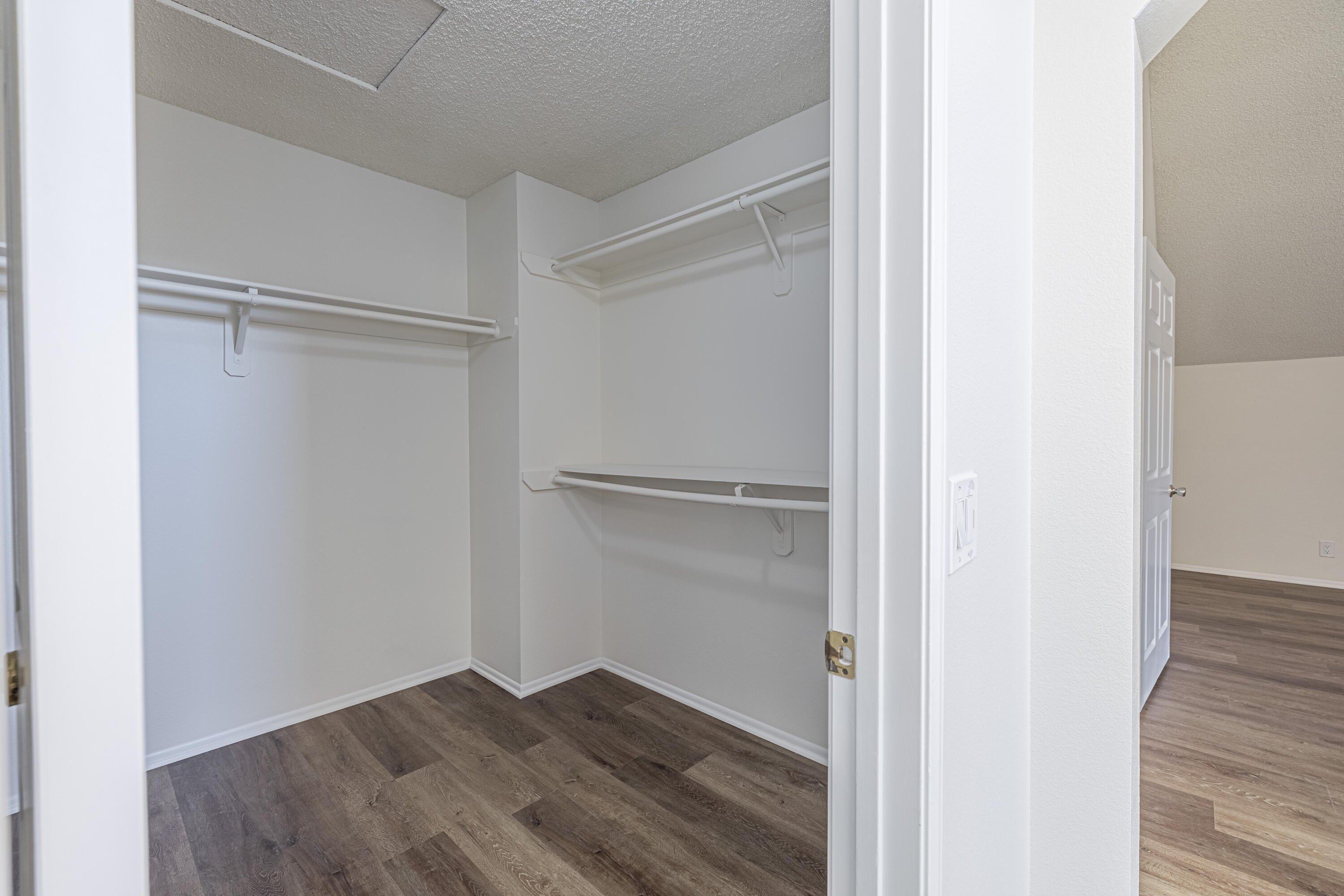 33rd St W, Lancaster, CA 93536