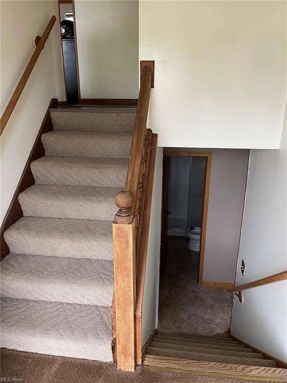 Malone St, Louisville, OH 44641