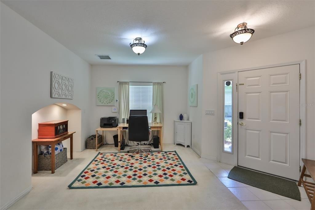 Canal Pointe St, Tampa, FL 33647