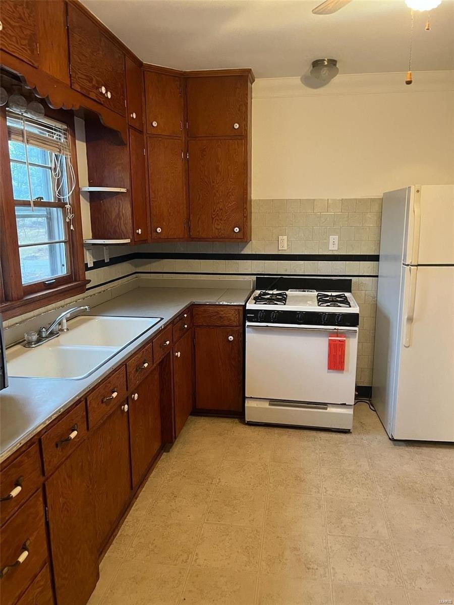 Harris St, Troy, MO 63379