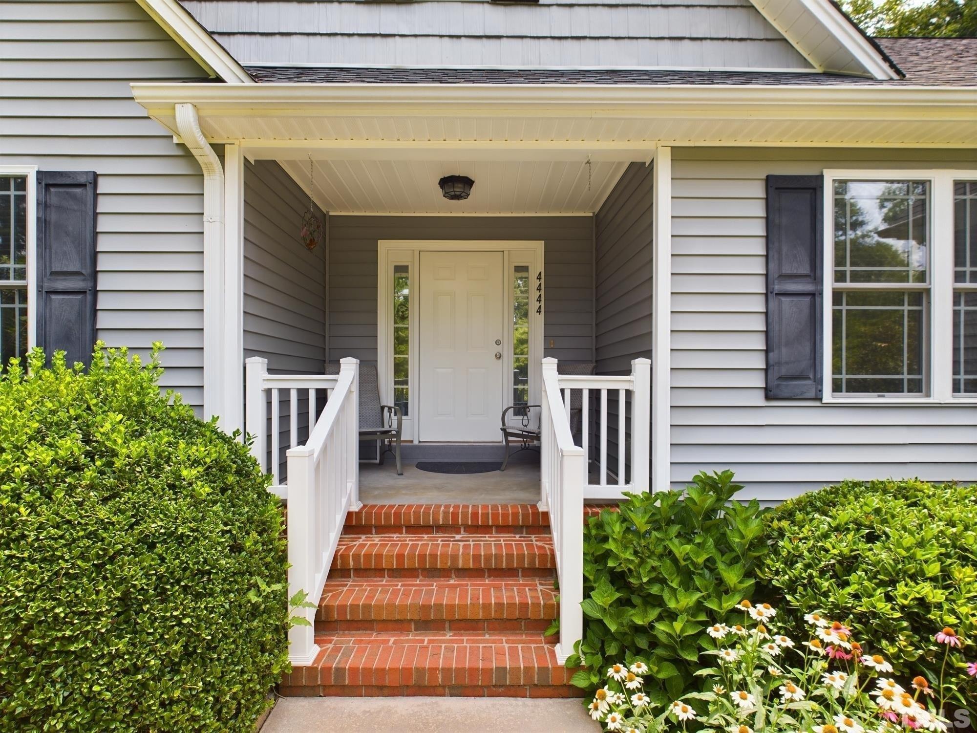 Springbrook Dr, Burlington, NC 27215