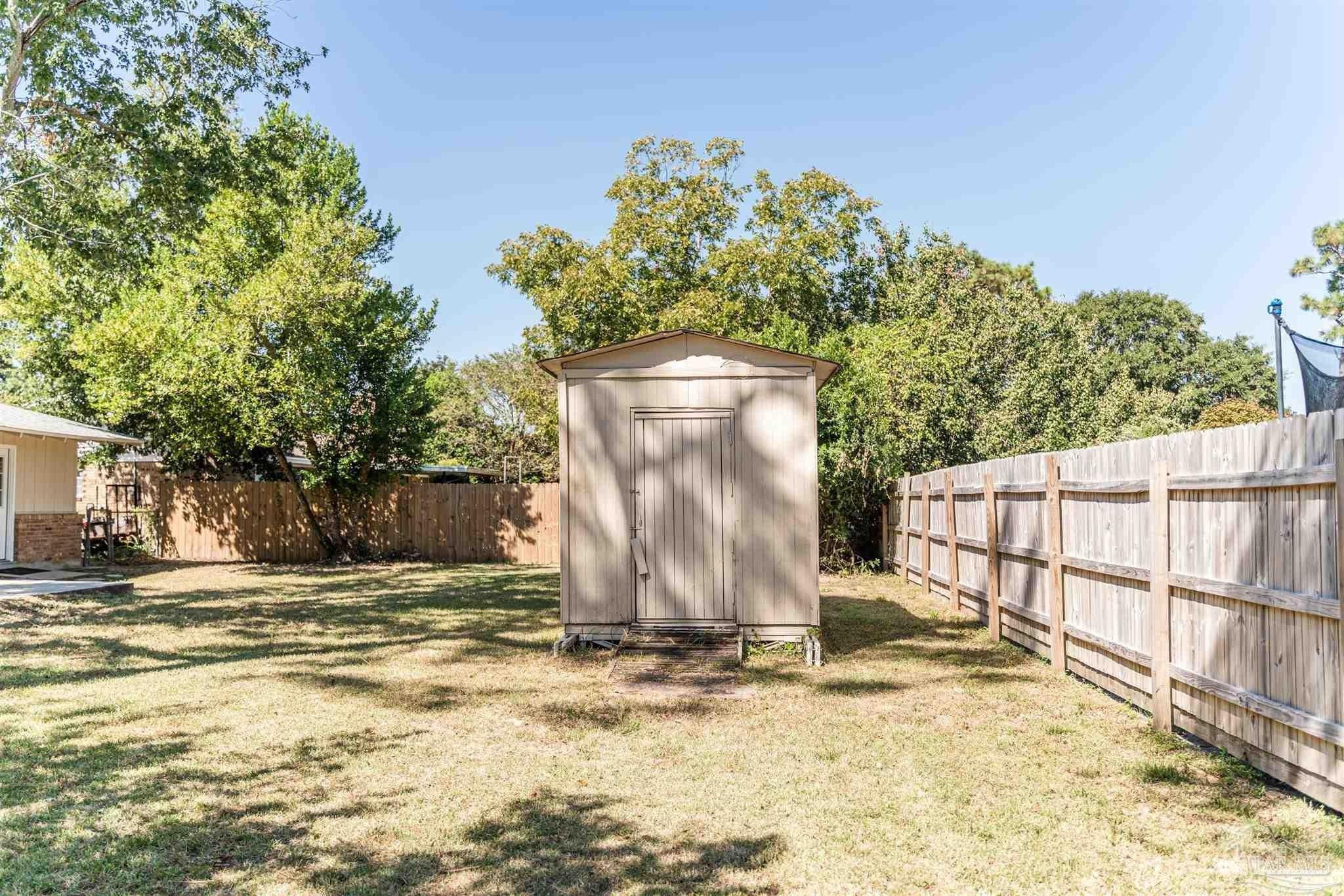 Lynn Ora Dr, Pensacola, FL 32504