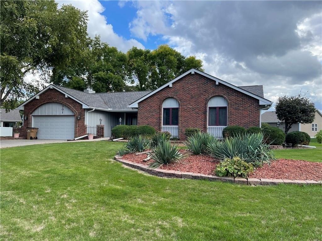 Village Cir, Altoona, IA 50009