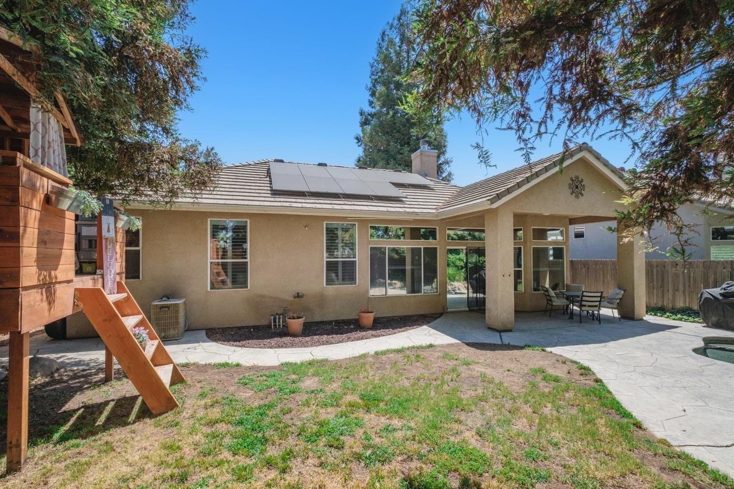 N Carnegie Ave, Fresno, CA 93722
