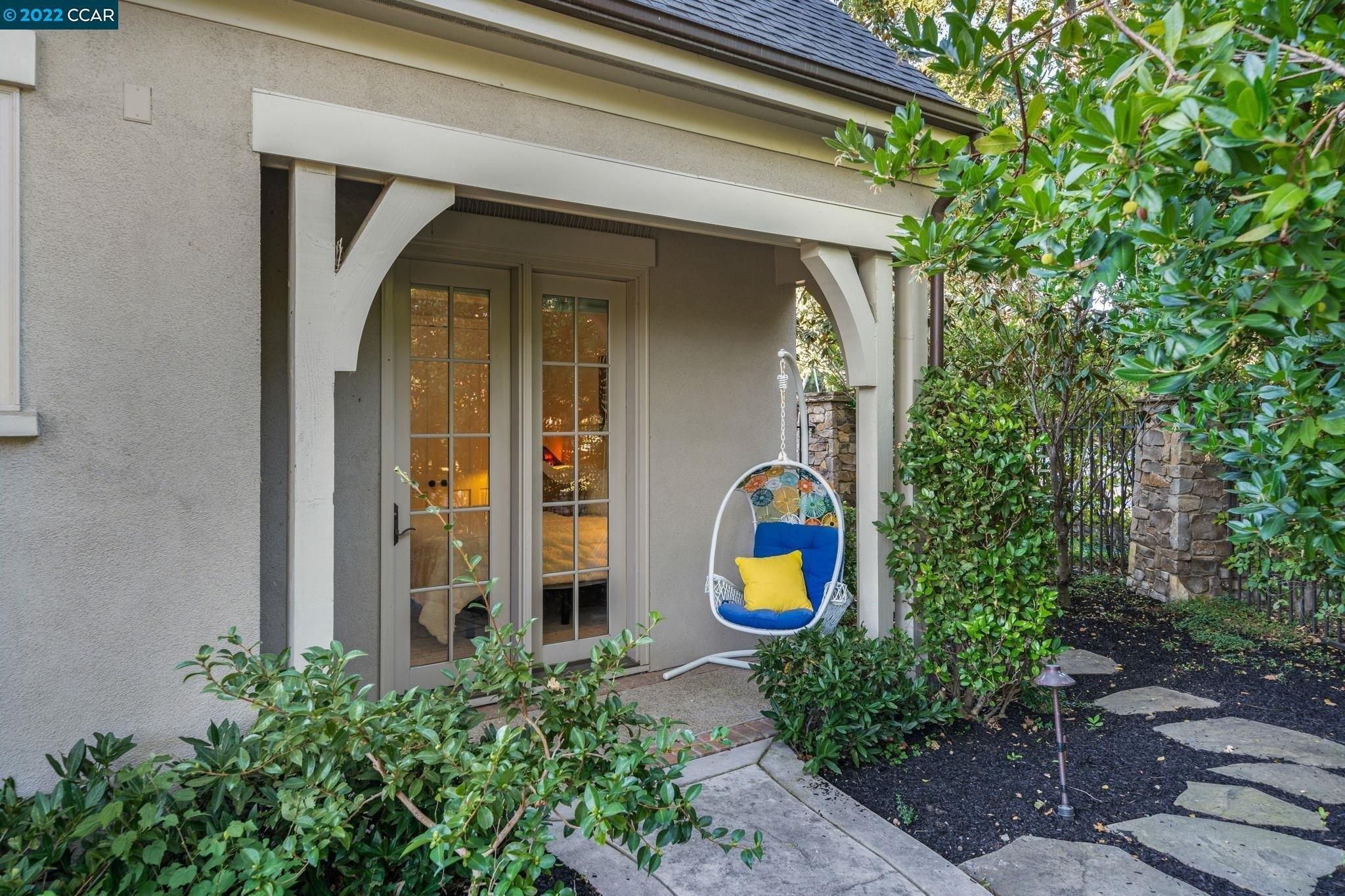 Samantha Dr, Lafayette, CA 94549
