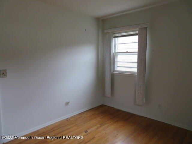 Stanford Dr, Toms River, NJ 08757