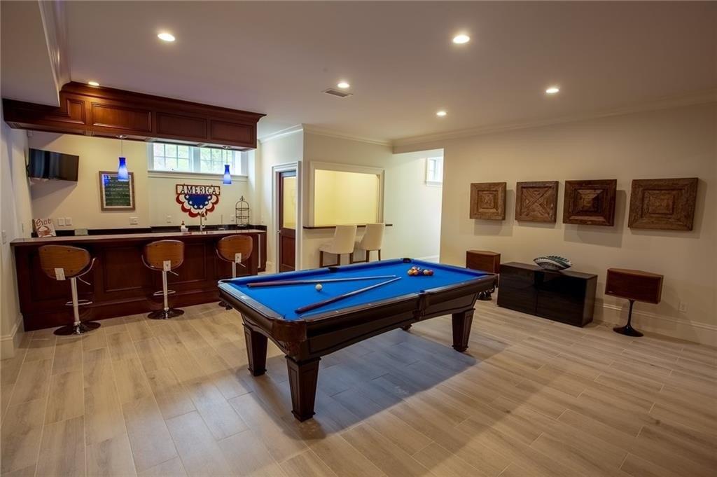 Ocean Lawn Ln, Newport, RI 02840
