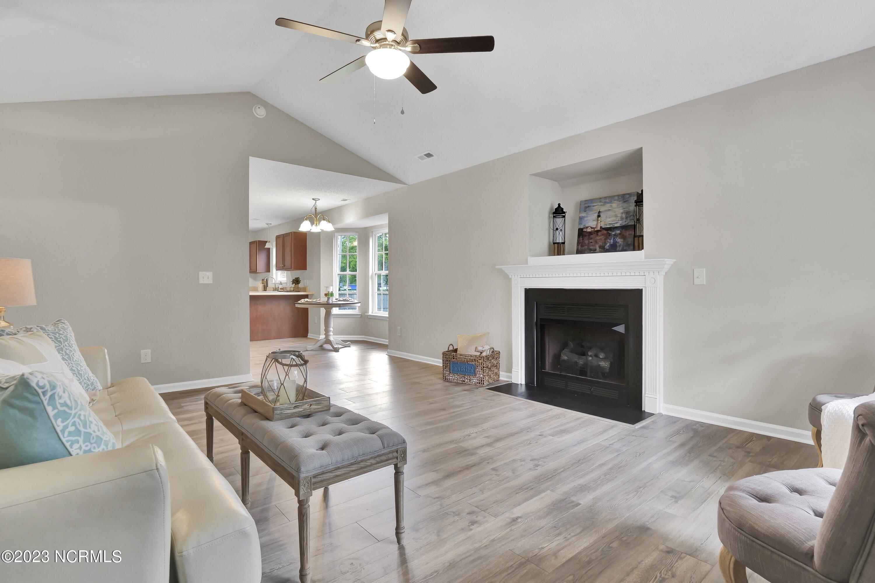 Fifth St, Maysville, NC 28555