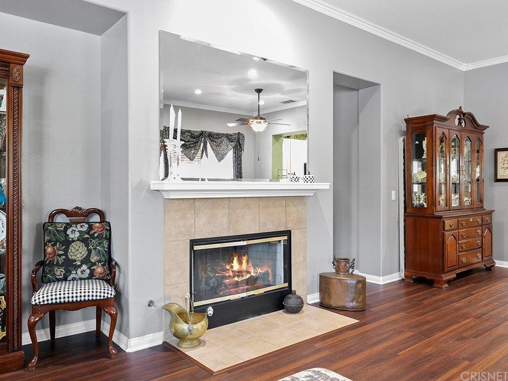 Cross Creek Dr, Santa Clarita, CA 91350