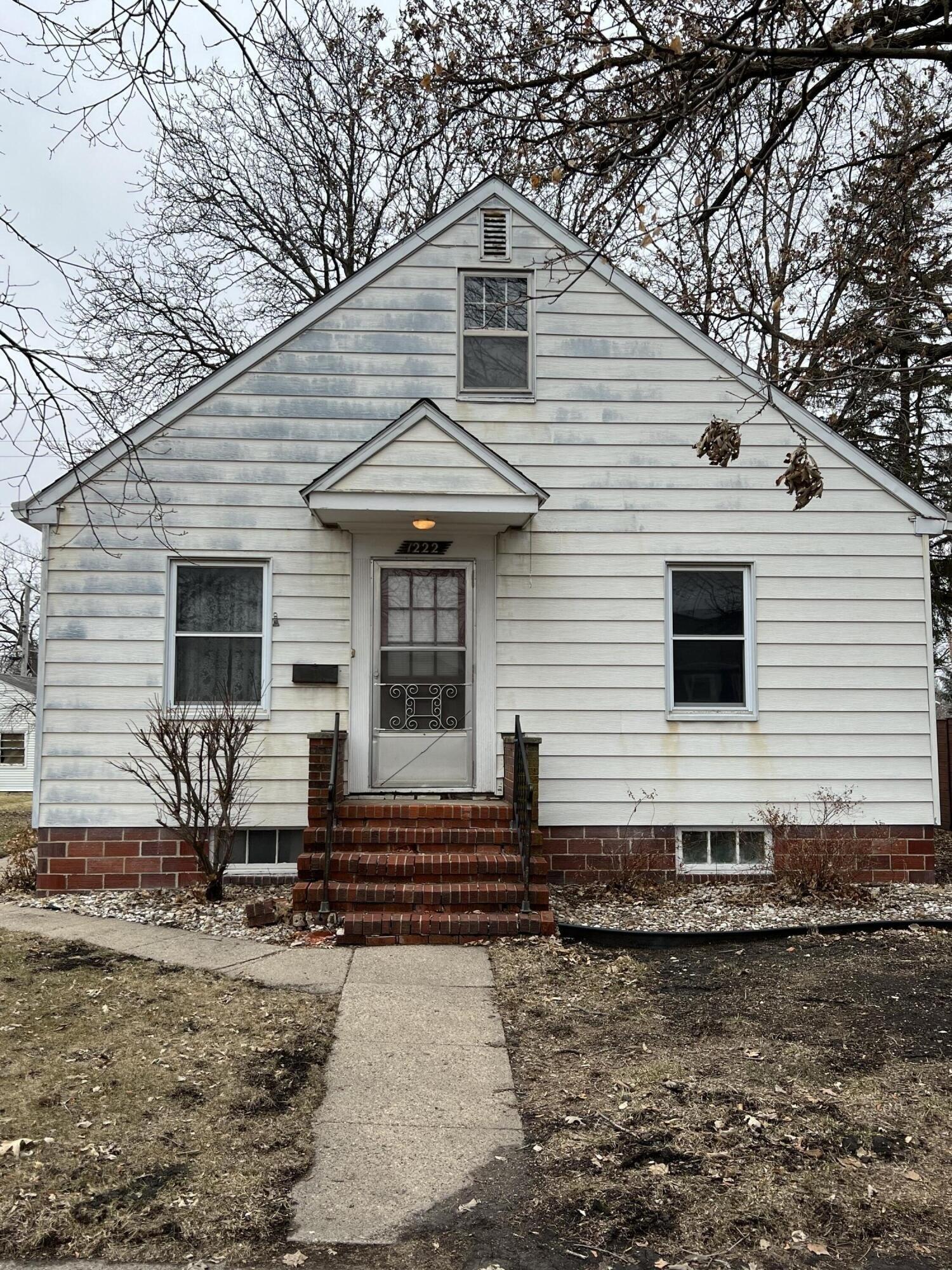 5th St, Nevada, IA 50201