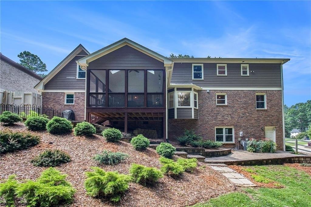 Midvale Forest Dr, Tucker, GA 30084
