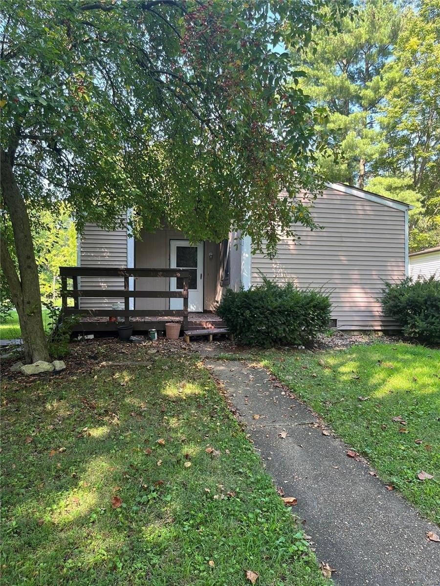 Wintergreen Dr, Glen Carbon, IL 62034