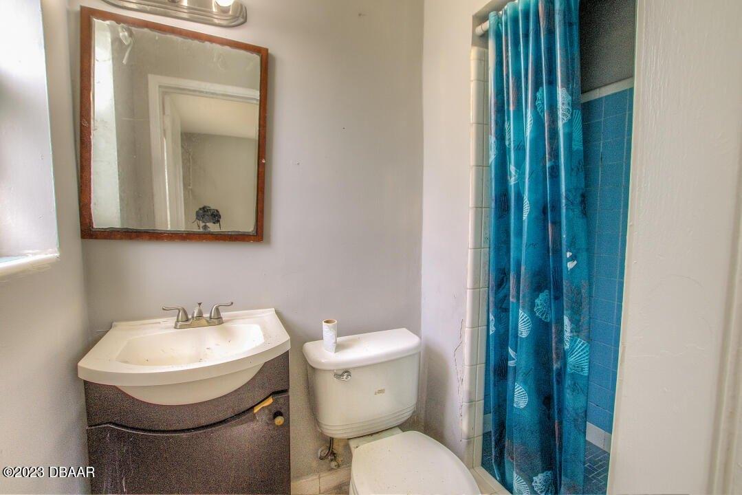Colfax Dr, Daytona Beach, FL 32114