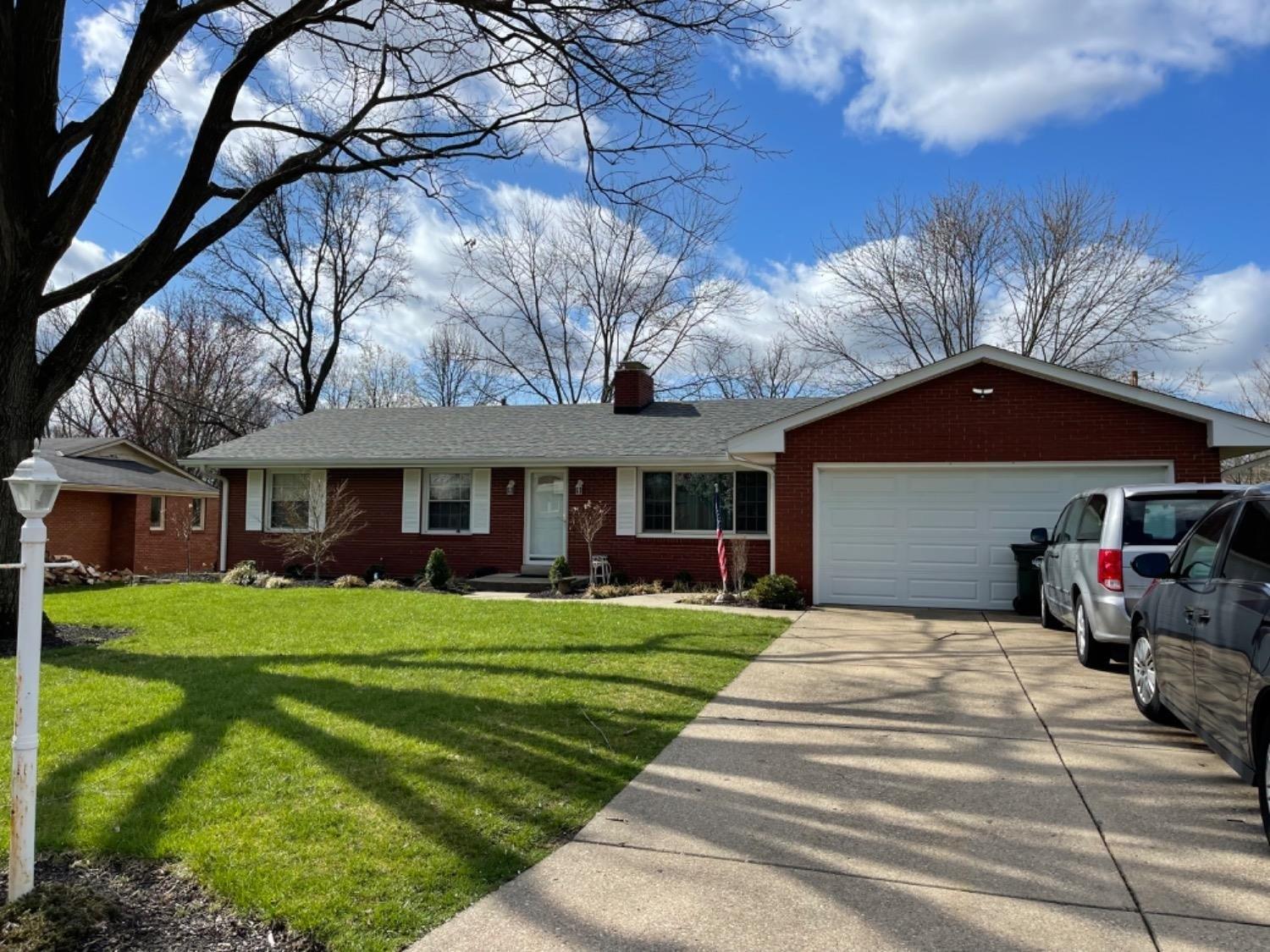 Glenway Dr, Hamilton, OH 45013