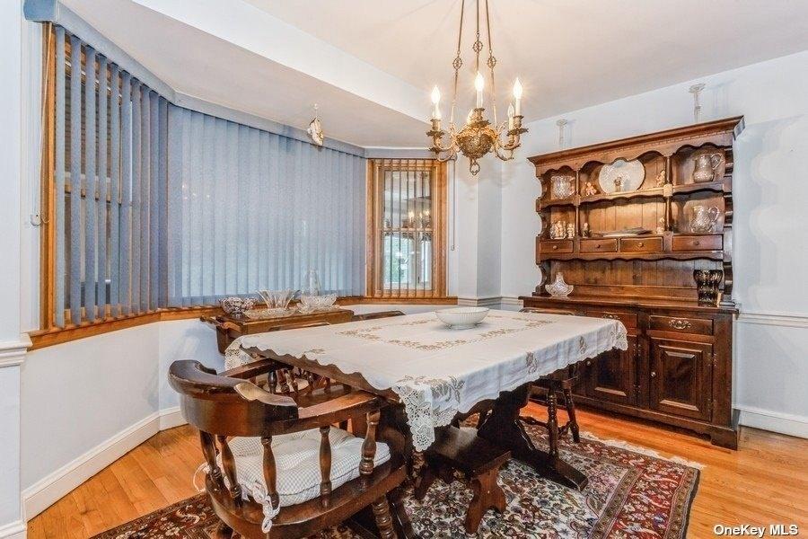 Latham Rd, Mineola, NY 11501